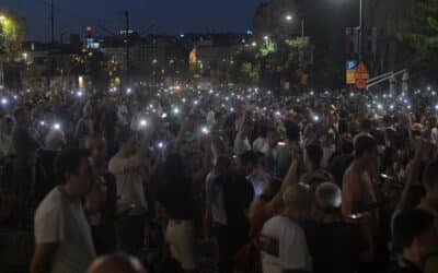 Thousands block roads in another night of Serbian anti-graft protests