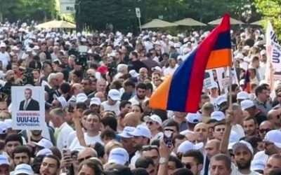 Thousands march in Yerevan to free jailed Russian-Armenian businessman (VIDEOS)