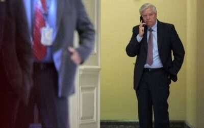 US senator cites Iran bombings in threat to Russia