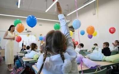 Russian demographer says fewer school years could deliver more babies