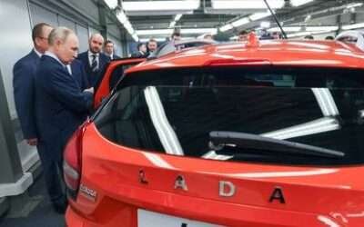 Putin speaks of threat to Russian sovereignty