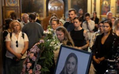 Hundreds honour Ukrainian journalist who died in Russian captivity