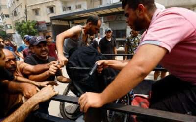 Israeli air strikes rock Gaza as Hamas chief arrives in Cairo for ceasefire push