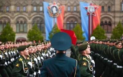 Russia could pull a reverse Cold War containment – ex-British commodore