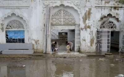 Karachi rain system expected to move out today, light showers likely