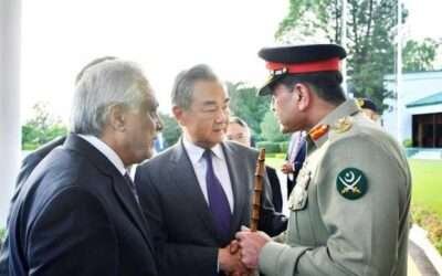 Chinese FM, COAS discuss regional security, counter-terrorism in Islamabad