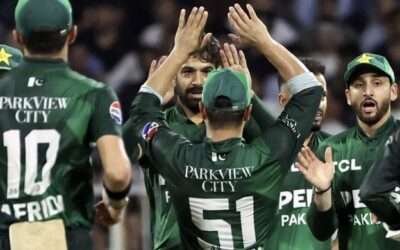 Dominant bowling display gives Pakistan win against Afghanistan in tri-series opener