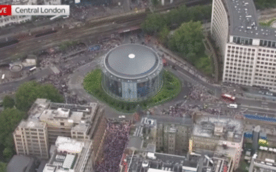 Thousands flood London streets in ‘Unite the Kingdom’ march (VIDEOS)