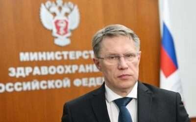 Russian health minister saves tourist mid-flight (VIDEO)
