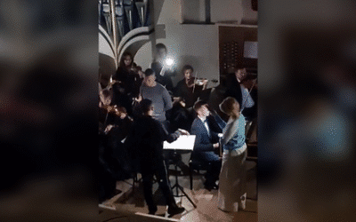 WATCH Russian orchestra play on in blackout caused by Ukrainian attack