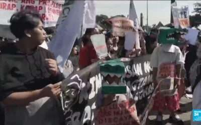 Philippines: Thousands march in Manila protesting corruption, clashing with authorities