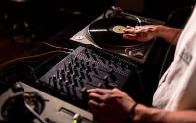 Police raid nightclub in Ukraine over Russian song